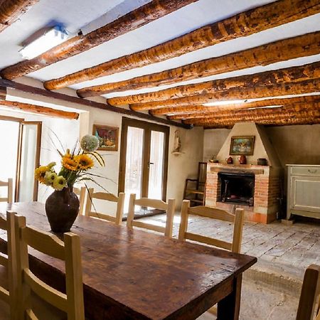 Apartamentos Casa Samper Санта-Эулалия-де-Гальего Экстерьер фото
