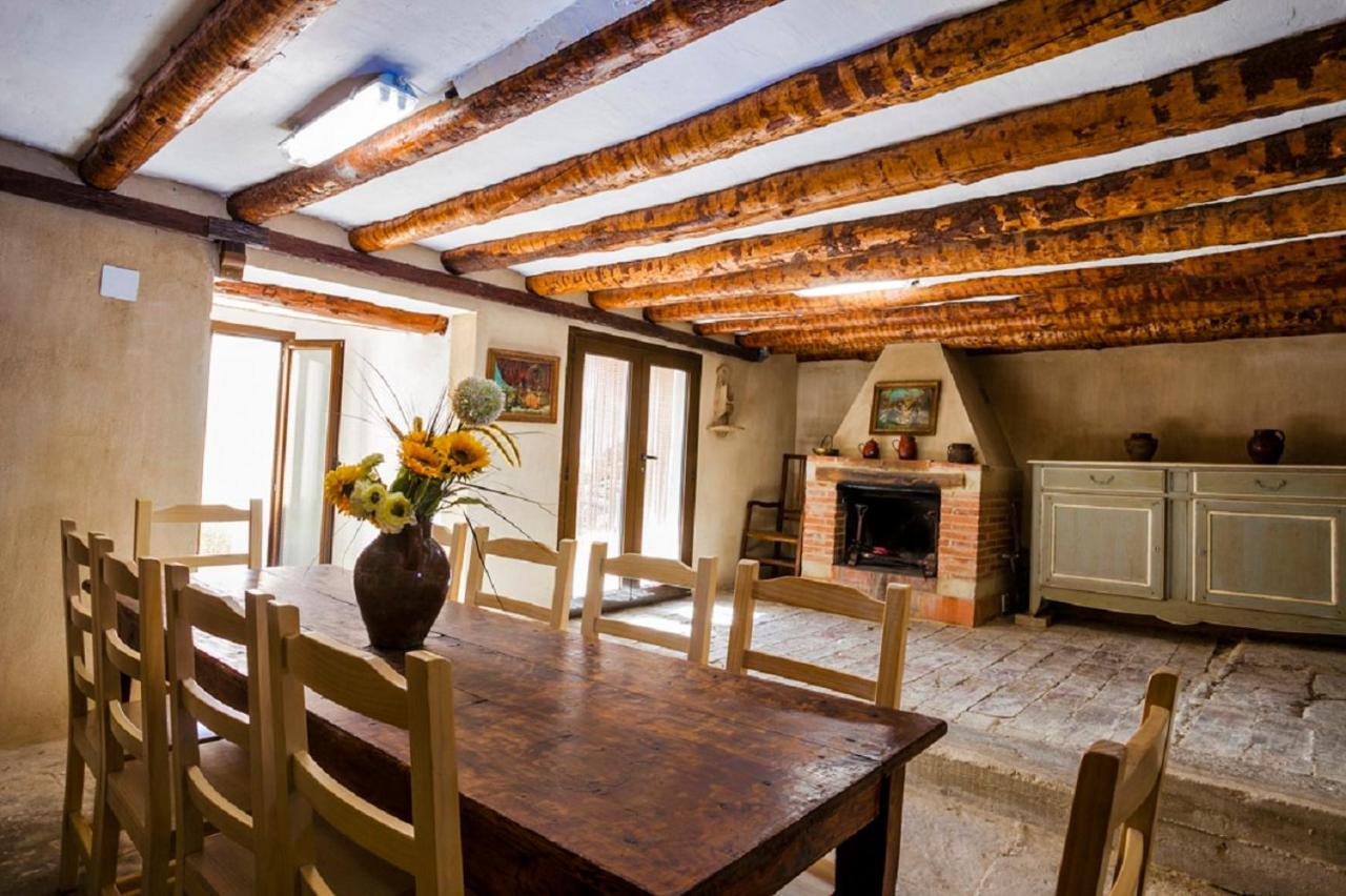 Apartamentos Casa Samper Санта-Эулалия-де-Гальего Экстерьер фото
