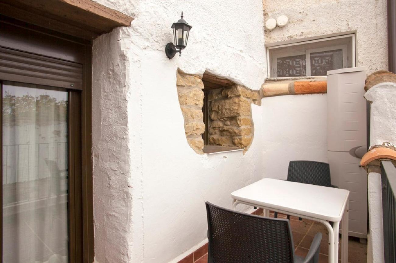 Apartamentos Casa Samper Санта-Эулалия-де-Гальего Номер фото